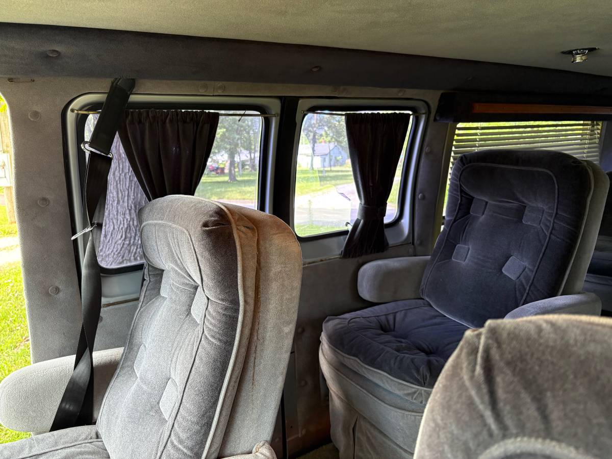 Dodge-ram-van-b250-1987-silver-5
