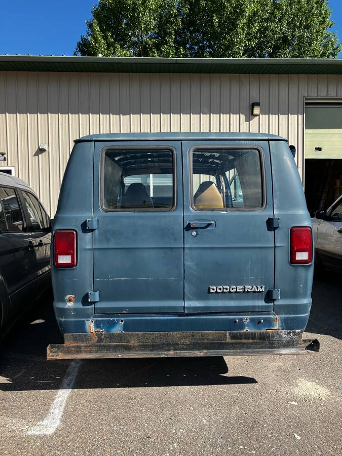 Dodge-ram-van-b250-1989-blue-11