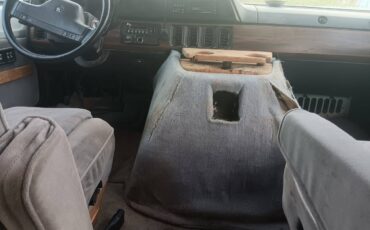 Dodge-ram-van-b250-1992-white-2