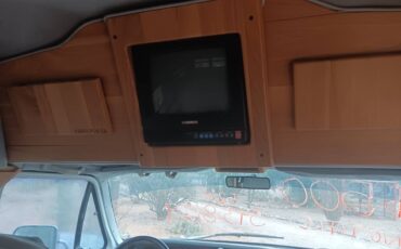Dodge-ram-van-b250-1992-white-7