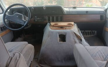Dodge-ram-van-b250-1992-white-8