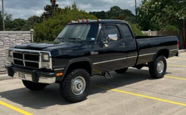 Dodge-ram-w250-4x4-diesel-1993-black-1