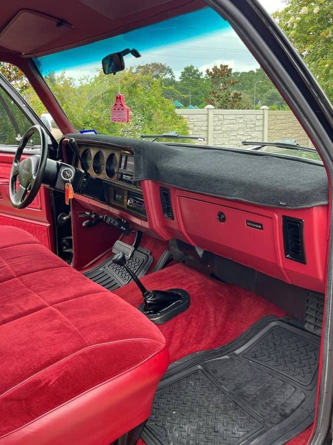 Dodge-ram-w250-4x4-diesel-1993-black-12