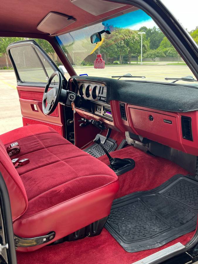 Dodge-ram-w250-4x4-diesel-1993-black-17