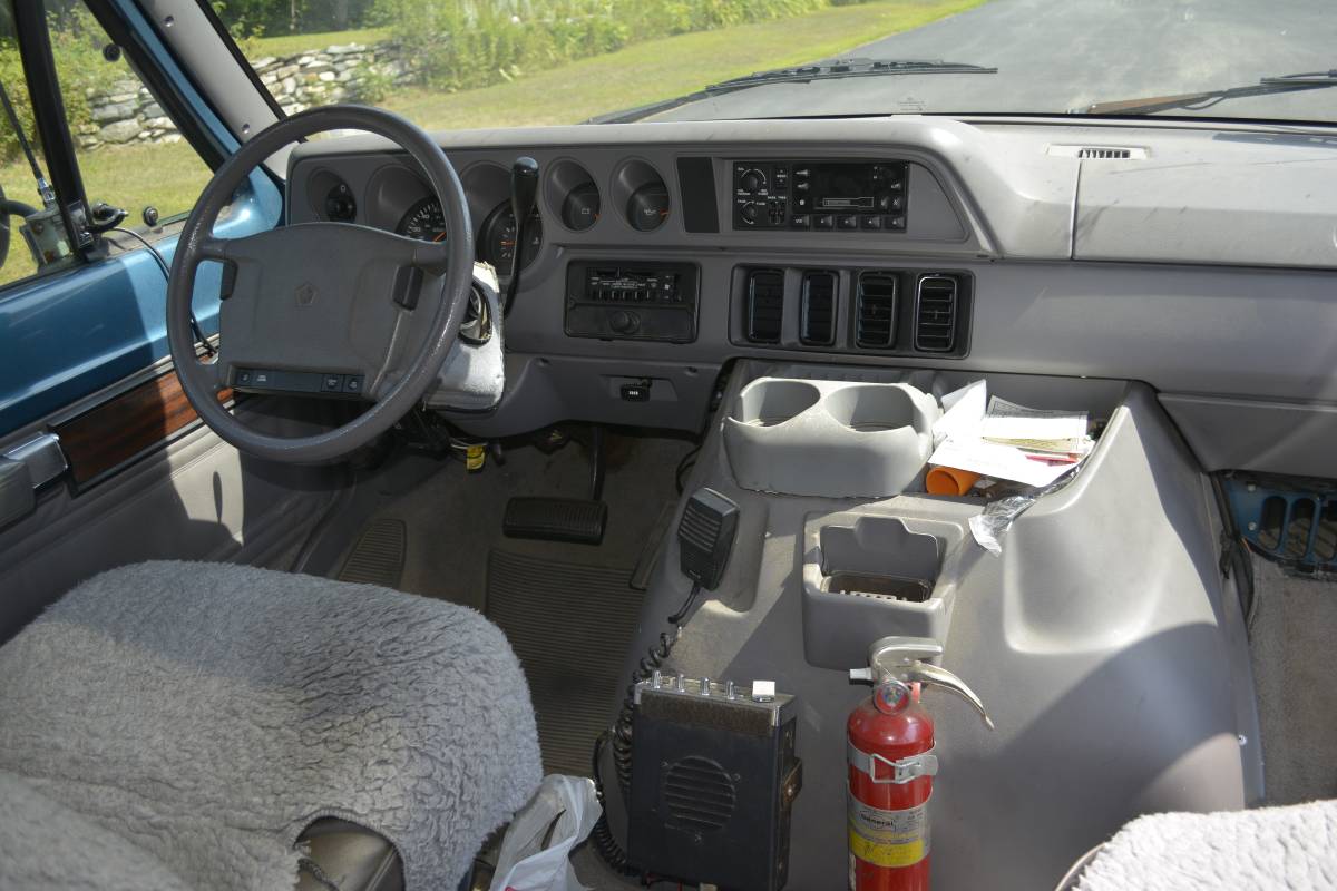Dodge-ram-wagon-b250-1994-blue-14