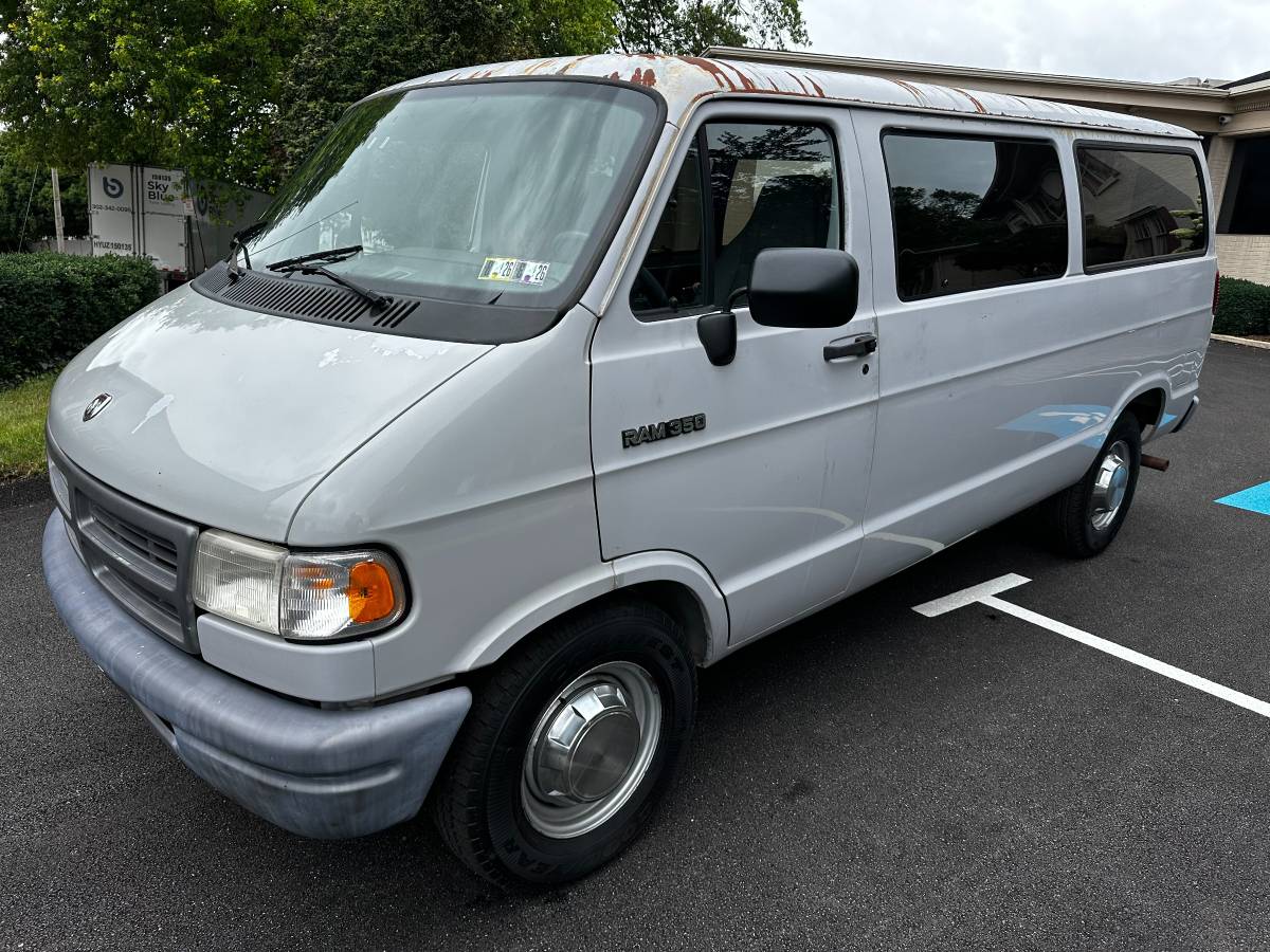 Dodge-ram-wagon-b350-cargo-van-1994-grey