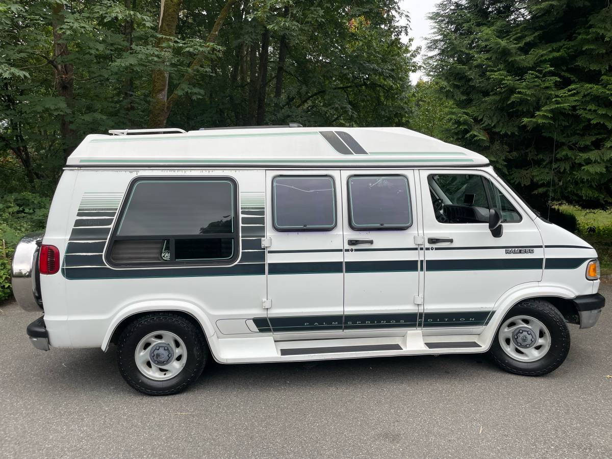 Dodge-ram250-van-1994-white-4