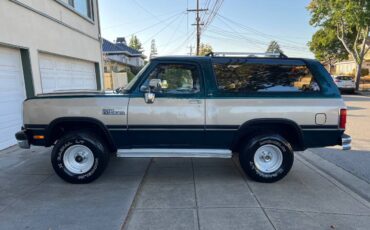 Dodge-ramc-1993-1