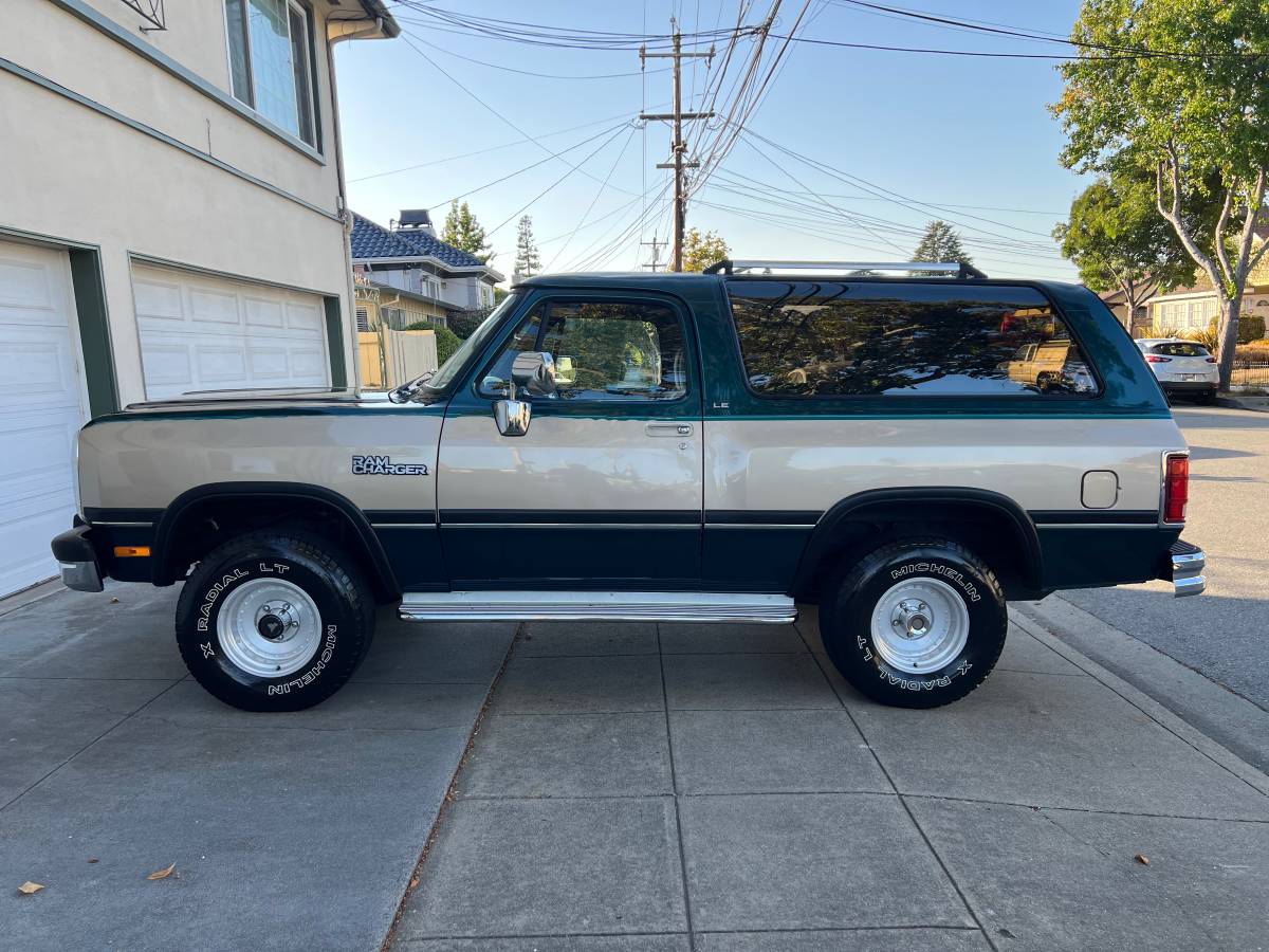 Dodge-ramc-1993-1