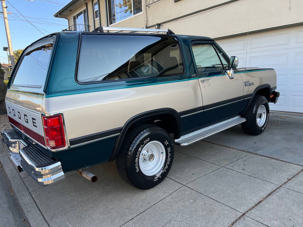 Dodge-ramc-1993-3