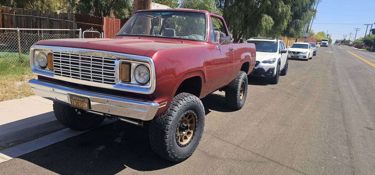 Dodge-ramcharger-1978-red-3