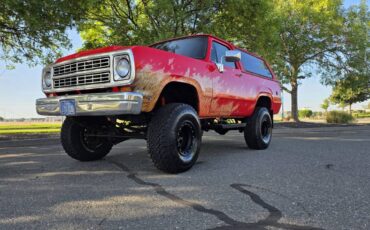 Dodge-ramcharger-1979-red-2