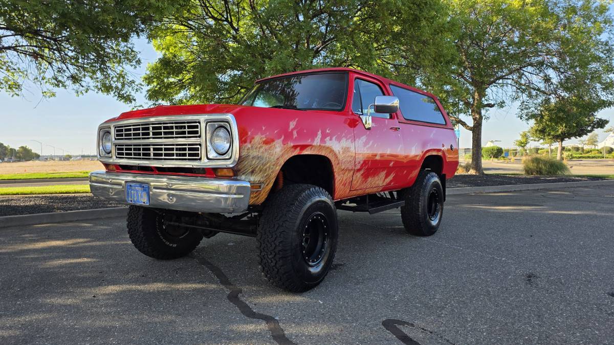 Dodge-ramcharger-1979-red-3