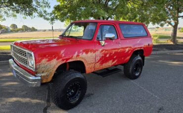 Dodge-ramcharger-1979-red
