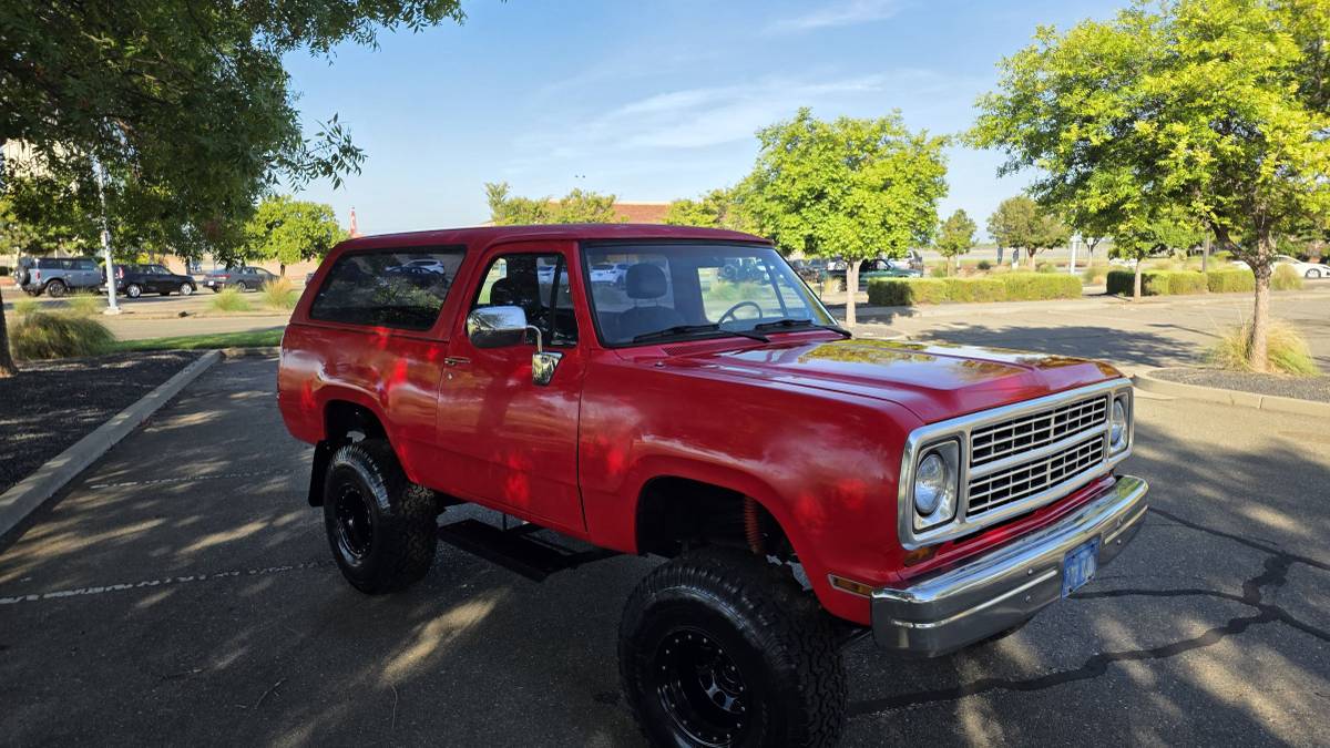 Dodge-ramcharger-1979-red-6