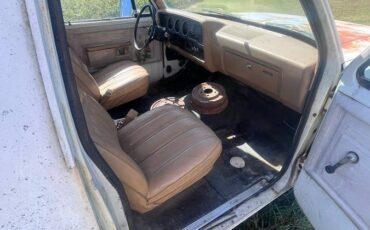 Dodge-ramcharger-1982-white-4