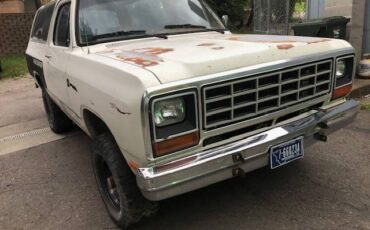 Dodge-ramcharger-1985-5