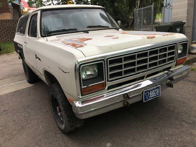 Dodge-ramcharger-1985-5