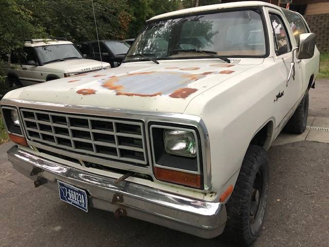 Dodge-ramcharger-1985-6