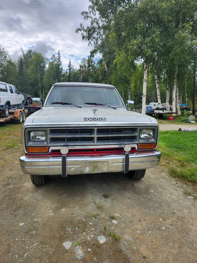 Dodge-ramcharger-1990-red-1