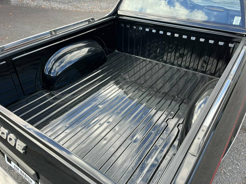 Dodge-rampage-1982-black-12