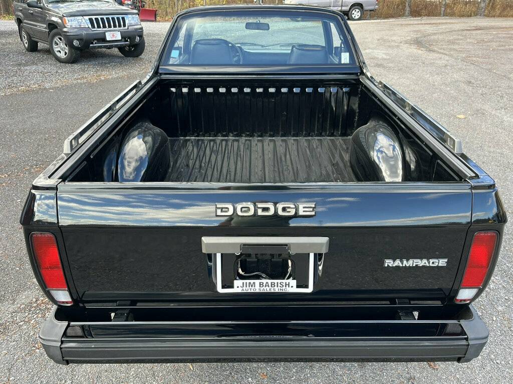Dodge-rampage-1982-black