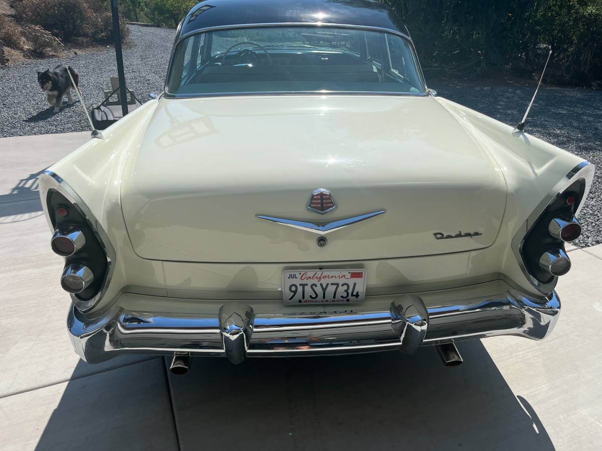 Dodge-royal-1956-white-1