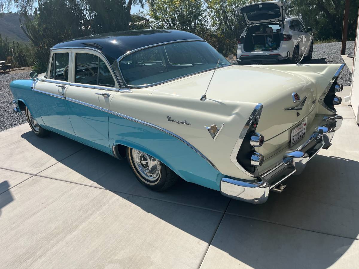 Dodge-royal-1956-white-2