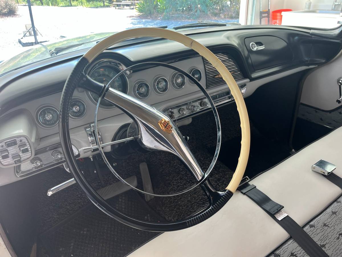 Dodge-royal-1956-white-6