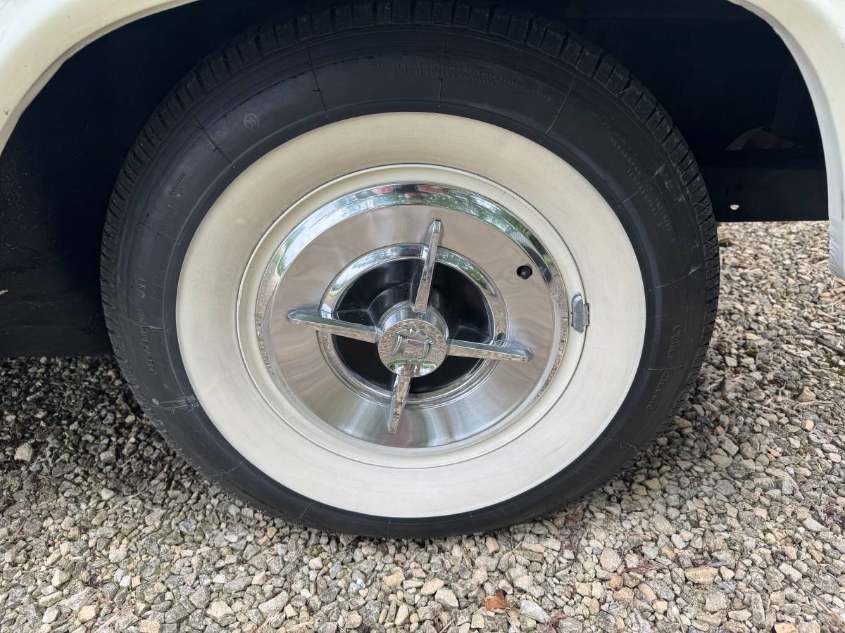 Dodge-royal-lancer-1958-white-10