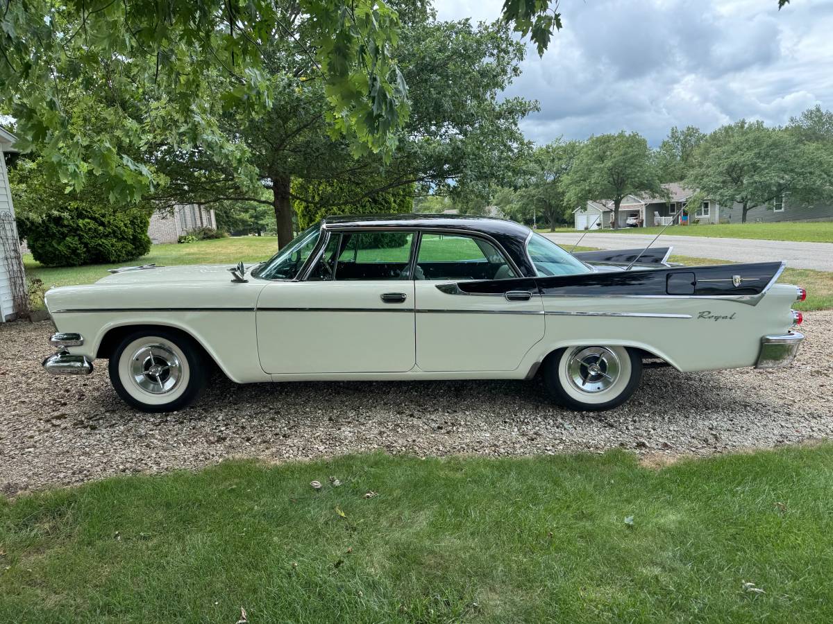 Dodge-royal-lancer-1958-white-3