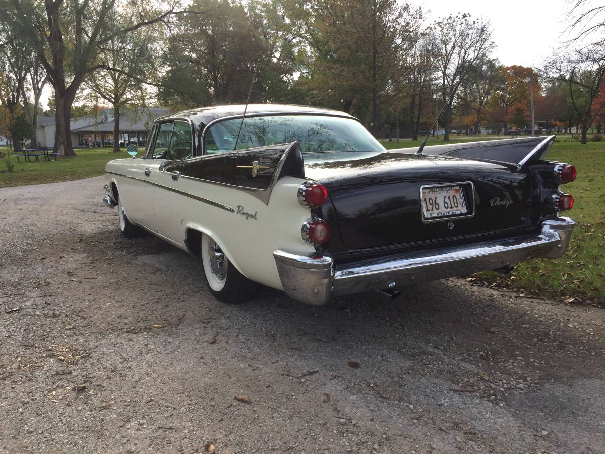 Dodge-royal-lancer-1958-white-8