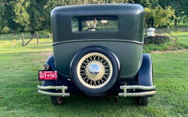 Dodge-sedan-1931-green-13
