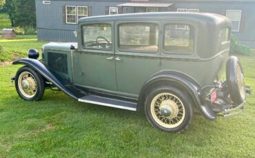 Dodge-sedan-1931-green-15