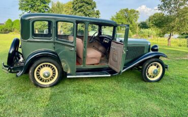 Dodge-sedan-1931-green-6