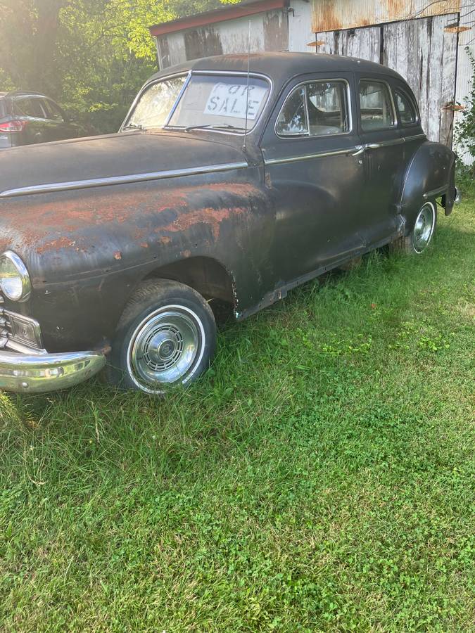 Dodge-sedan-1948-black-10