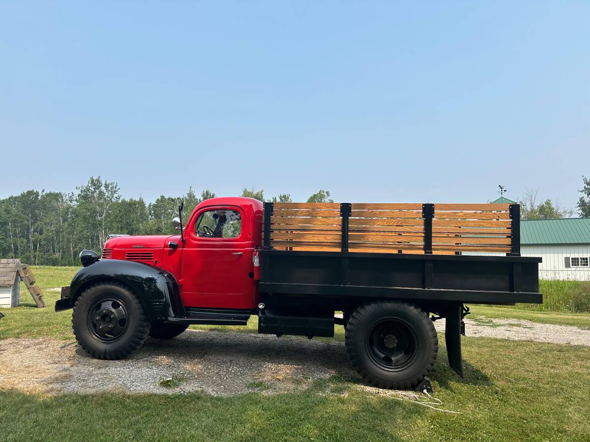 Dodge-stake-truck-1947-red-1