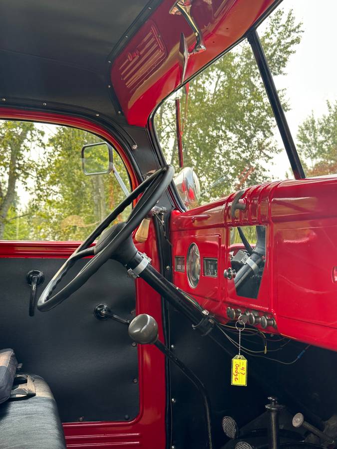 Dodge-stake-truck-1947-red-15
