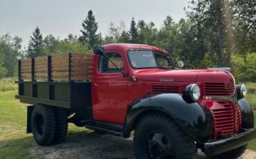 Dodge-stake-truck-1947-red-2