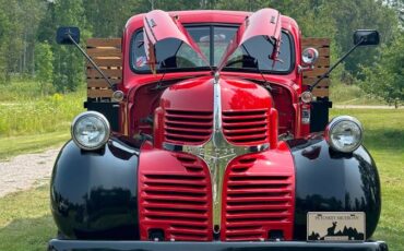 Dodge-stake-truck-1947-red