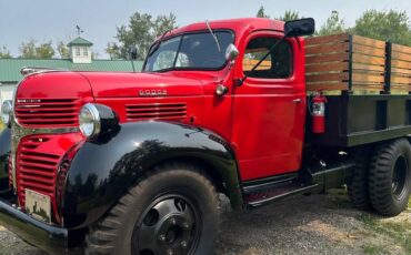 Dodge-stake-truck-1947-red-4