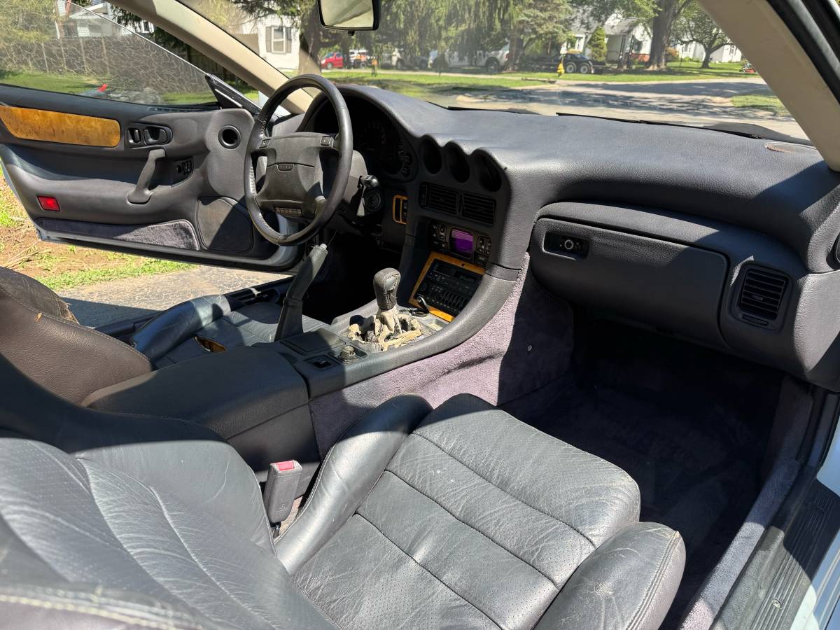 Dodge-stealth-1993-white-18