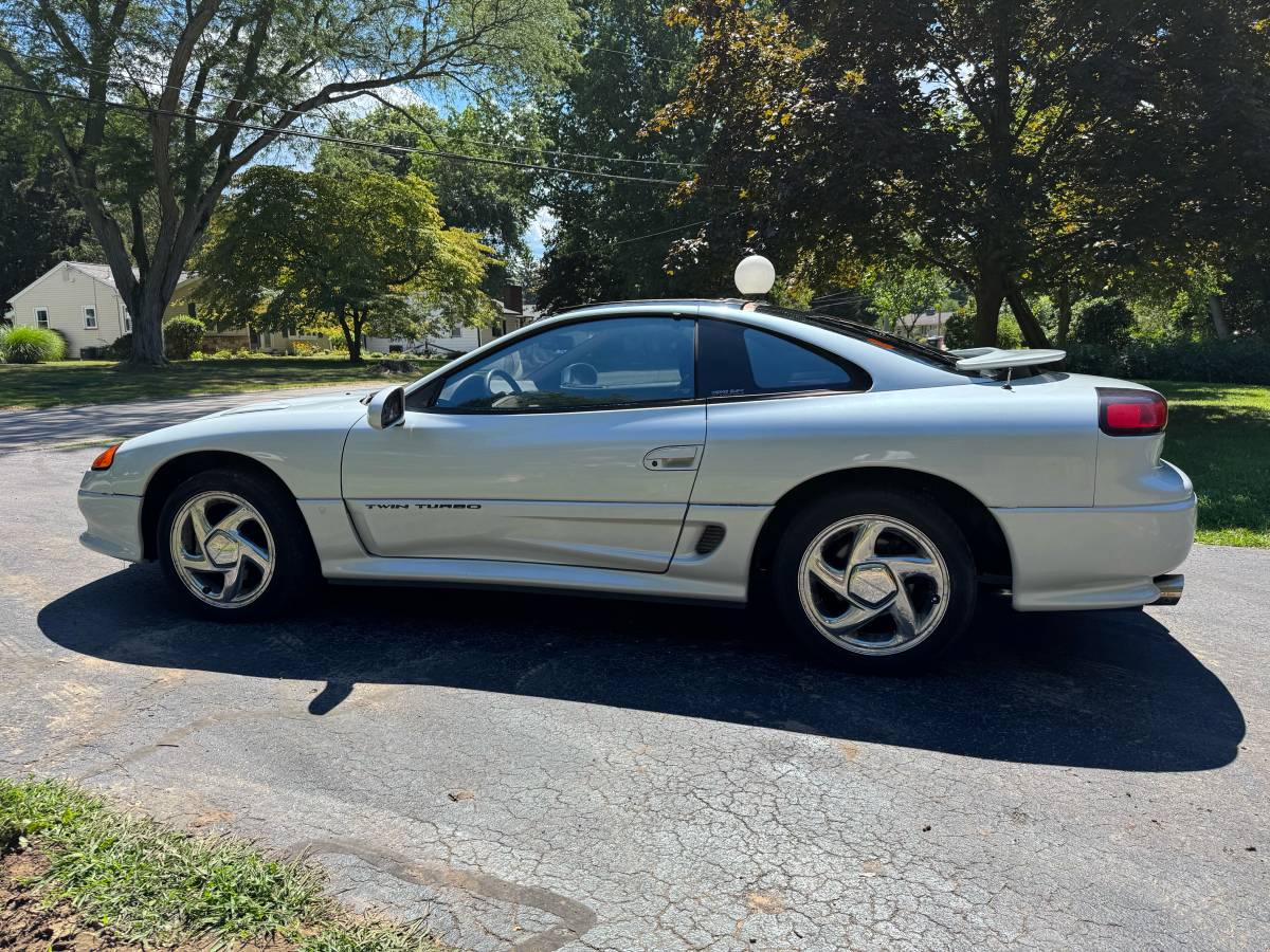 Dodge-stealth-1993-white-7
