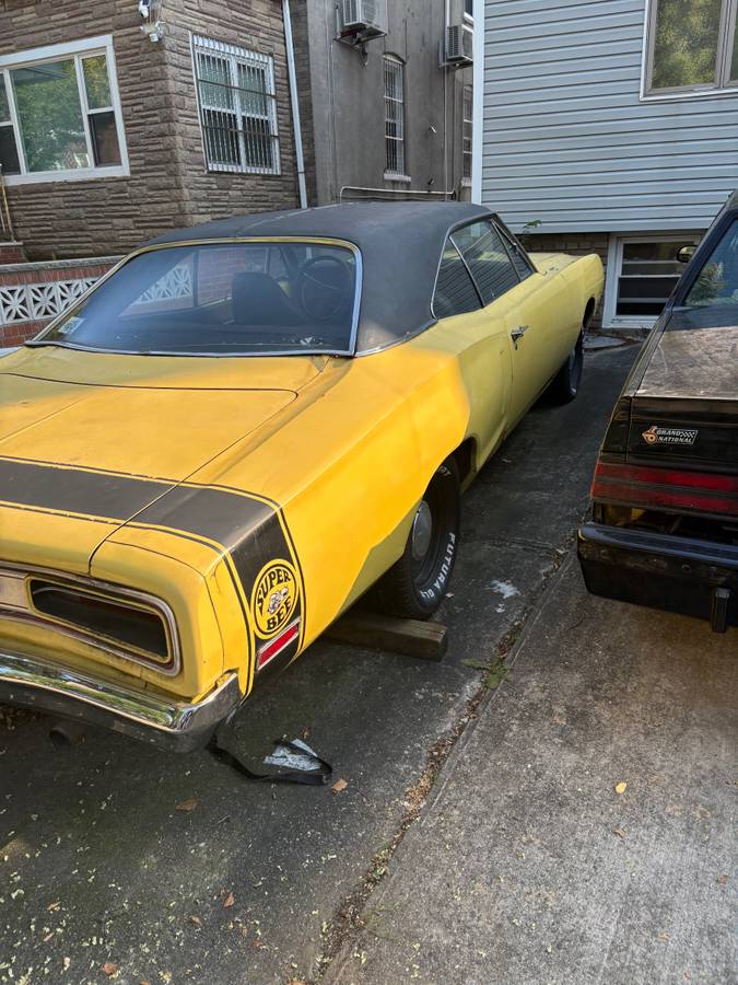 Dodge-superbee-1970-yellow