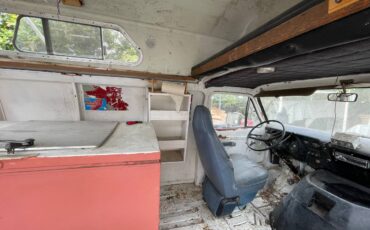 Dodge-tradesman-1972-white-5