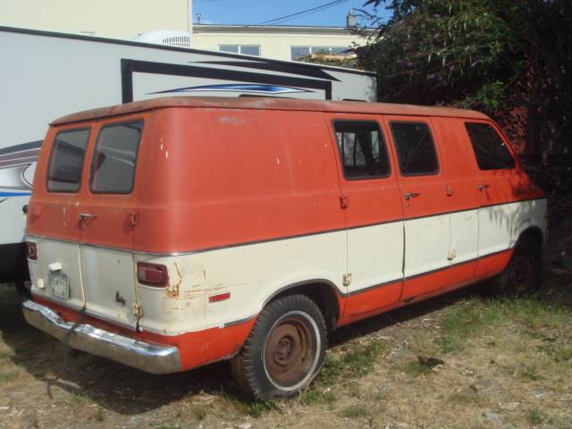 Dodge-tradesman-b200-b-200-1972-7
