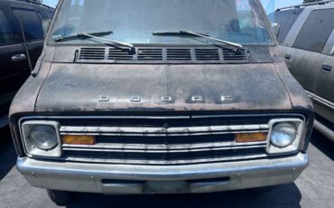 Dodge-van-1975-brown-6