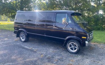 Dodge-van-b200-1977-black-7