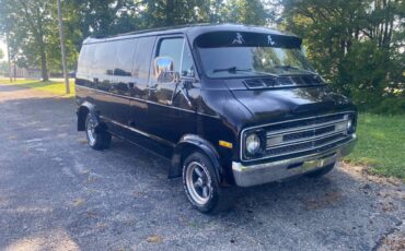 Dodge-van-b200-1977-black-9
