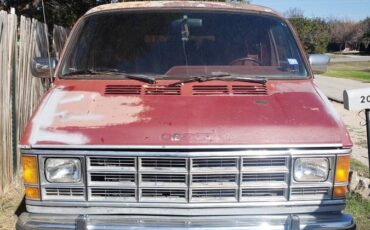 Dodge-van-rmw-1987-red